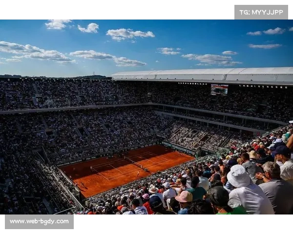 后奥运时代的场馆利用：诺坎普回归与崇礼雪场的启示