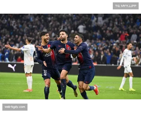 巴黎圣日耳曼2-0击败巴塞罗那，姆巴佩、拉莫斯各入一球